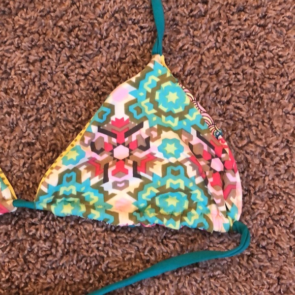 Maaji Reversible Bikini Top, Size M. - Picture 5 of 7